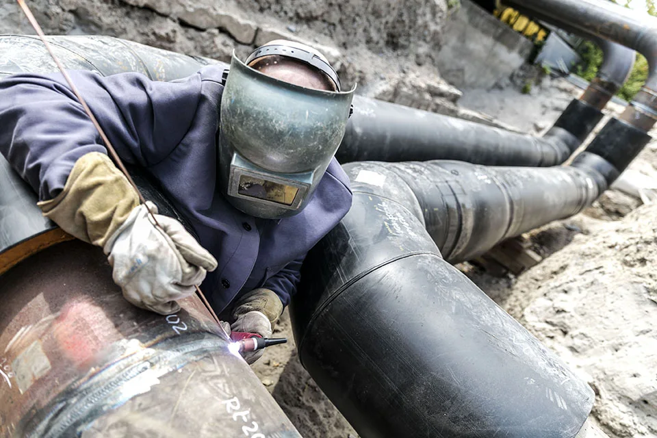 Rohrleitungsbau auf der Baustelle